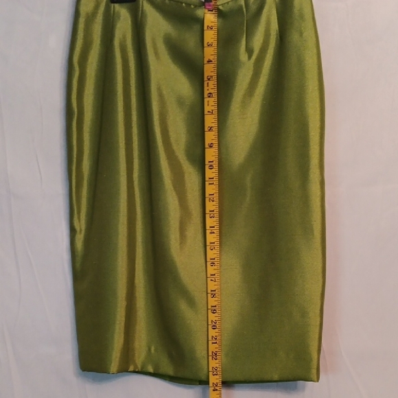 Le Suit Green Blazer and Skirt Set - Picture 5 of 7